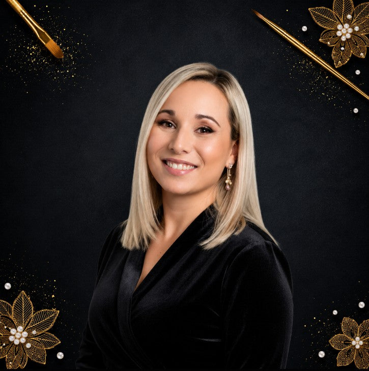 "Leidy Laura, nail art educator with 22 years of experience"